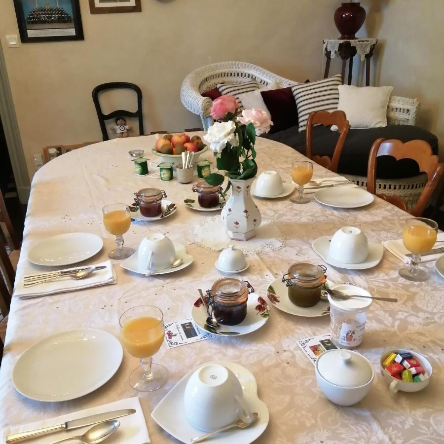 La Jariette Bed & Breakfast Airvault Bagian luar foto