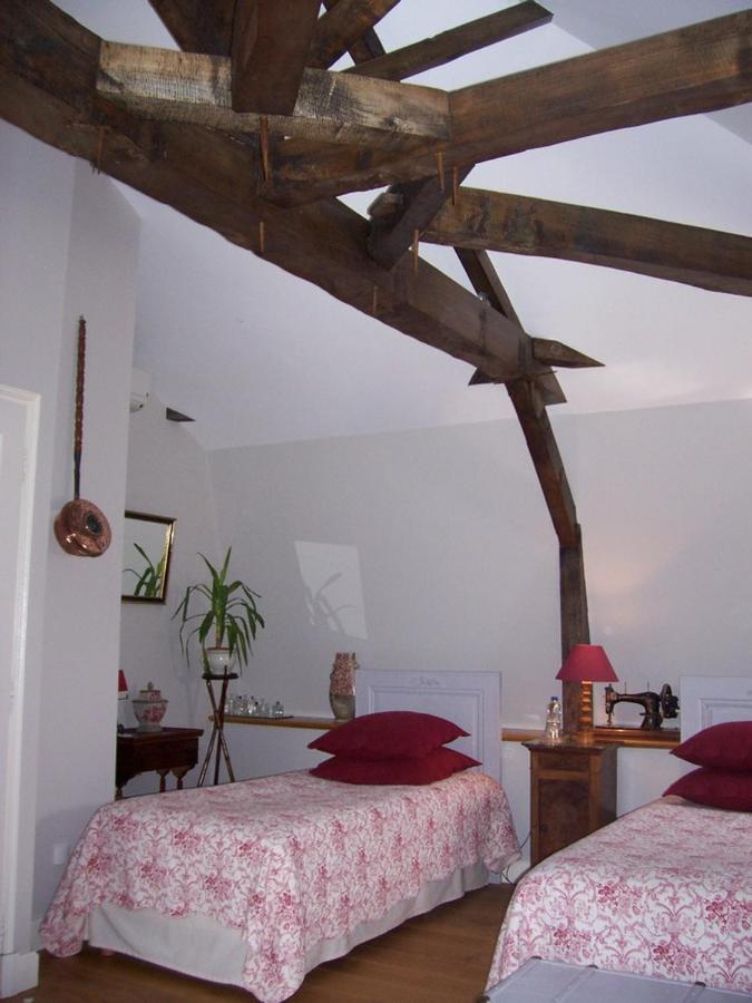 La Jariette Bed & Breakfast Airvault Bagian luar foto