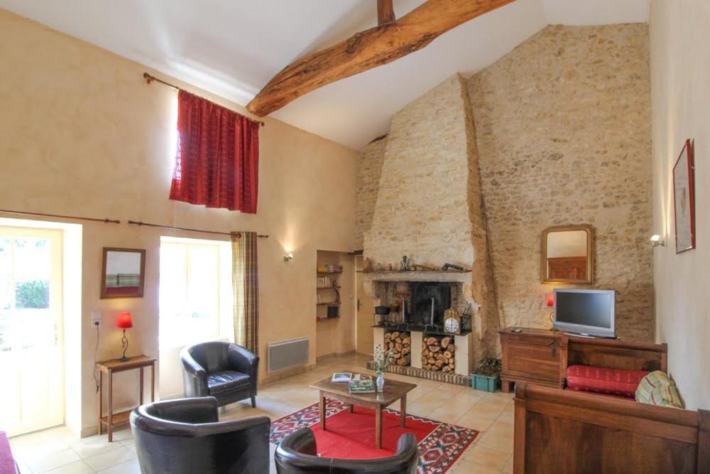 La Jariette Bed & Breakfast Airvault Bagian luar foto